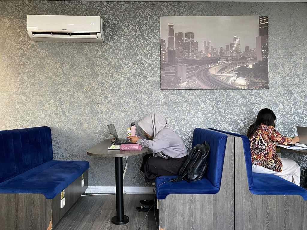 Co-Working Space LRT Cawang